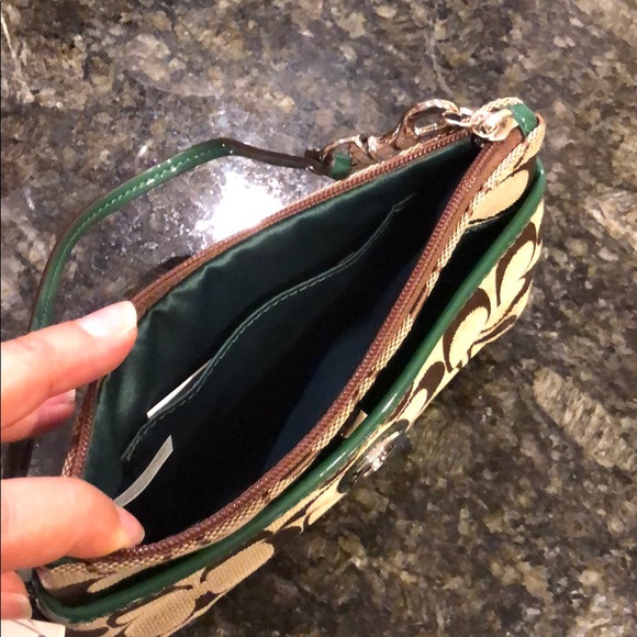 Coach Park Signature Medium Wristlet - Picture 6 of 8